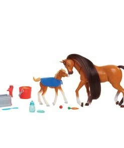 Spirit Riding Free Feed & Nuzzle 10 Piece Collectors Set